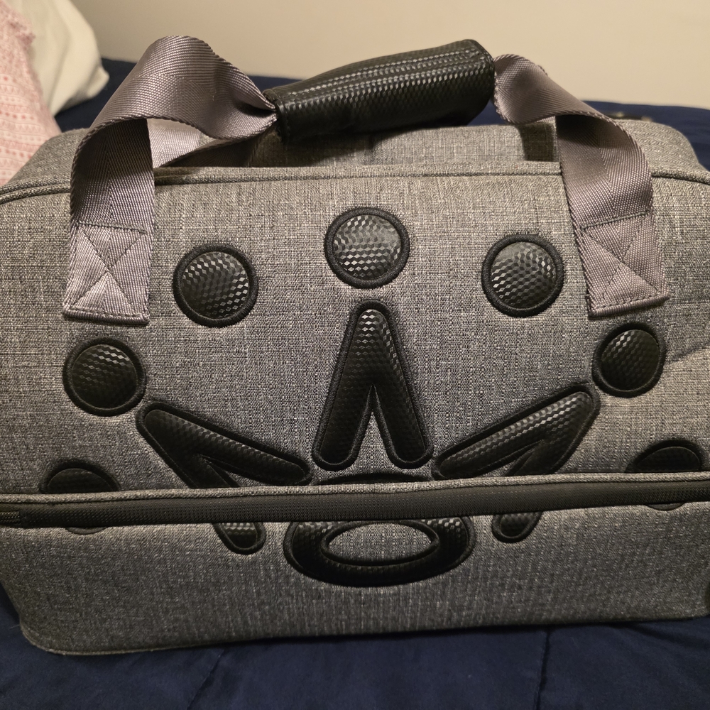 Scotty Cameron Gray Duffel Bag - Picture 2 of 5